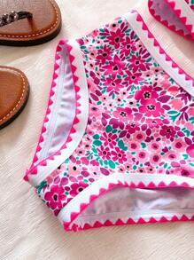 SHEIN Girls' One-Piece Swimsuit With Tiny Ditsy Floral And Ruffle Trim Summer Holiday