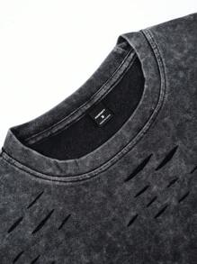 Manfinity EMRG Men's Asymmetric Cut Hole Tassel Washed Snowflake T-Shirt, Spring And Summer Men's Clothing, Boyfriend Gift Oversized T Shirts For Men, 2000s Style - Black - View 3