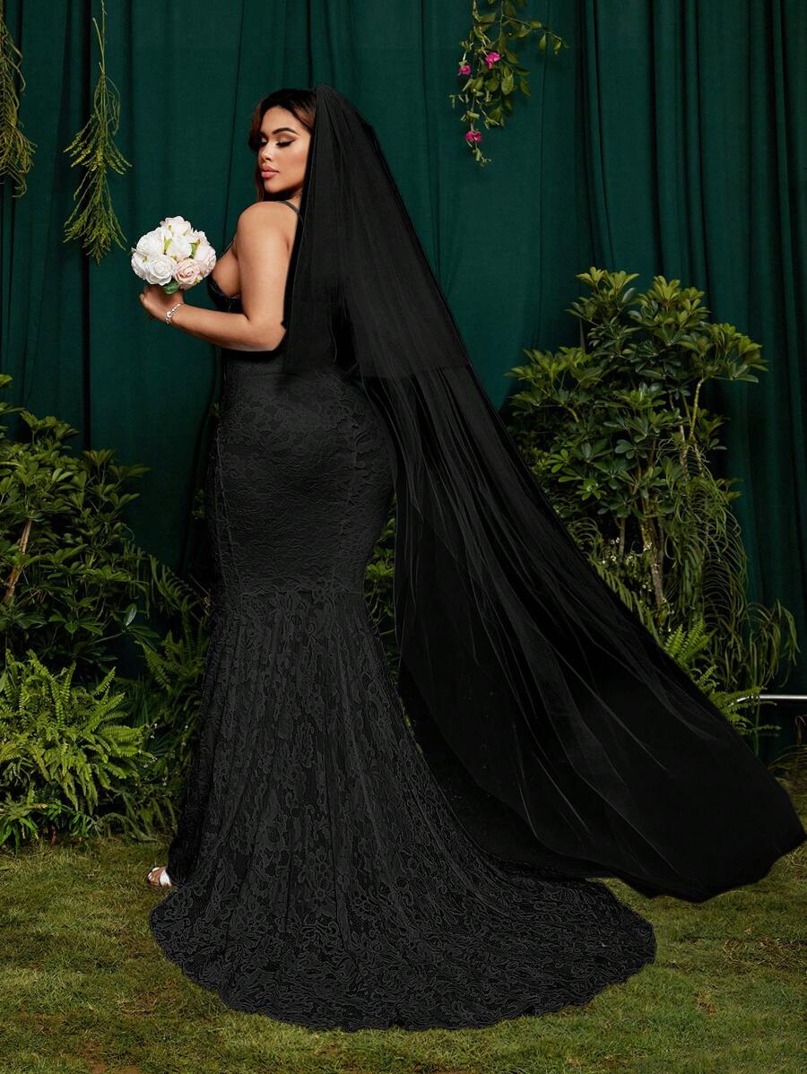 SHEIN Belle 加大码细肩带蕾丝鱼尾长款婚纱，性感修身白色女式礼服 - 黑色 - 查看 1