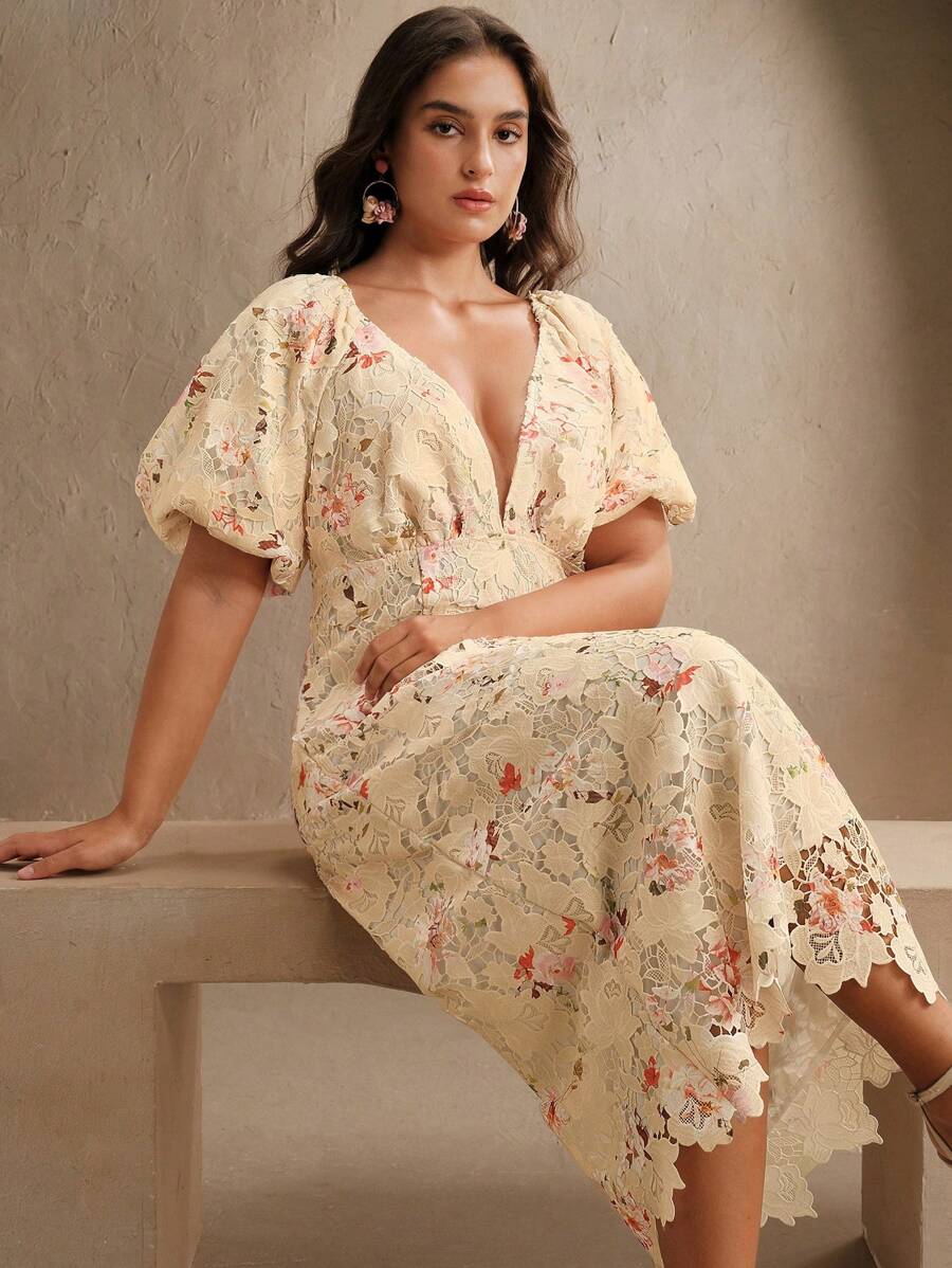 Anewsta 大码花卉印花蕾丝拼布深 V 领短袖连衣裙 - 杏色 - 查看 1