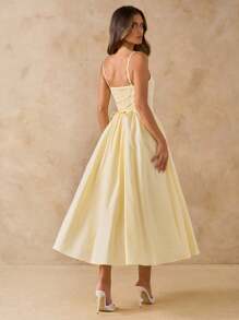 SHEIN BAE 纯色柔黄色优雅修身无袖连衣裙，适合日常约会、度假、音乐节、生日、早午餐、婚礼宾客、伴娘礼服