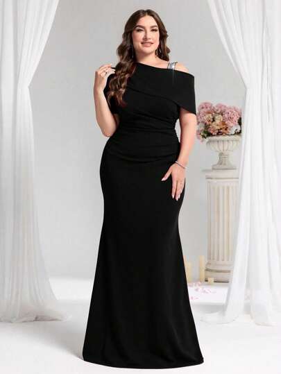 Coutiva Plus Size Asymmetrical Beaded Embellished Formal Evening Gown, Party Dress, For Wedding Guest Black Plus Size Asymmetrical Rhinestone Strap Mermaid Gown Modest One-Shoulder Ruched Evening Dress Easter Brunch Black Modest Plus Size Dress Wedding Guest Black Modest Maxi Elegant Form-Fitting Mermaid Silhouette Spring Break Modest Gala Outfit Spring Wedding Guest Modest Outfit Coachella Festival Modest Glam Look Date Night Modest Formal Dress Smooth Stretch Jersey Fabric Asymmetrical One-Shoulder De