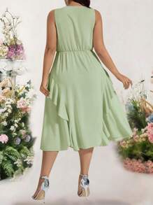 Bellastra Plus Size Women Green Ruffled Hem Split Hem Dress - Green - View 2