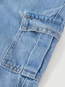 SHEIN 男婴街头酷炫水洗迷彩工装口袋宽松牛仔裤，休闲百搭，适合男婴秋冬装 - 淺色水洗藍 - 查看 4