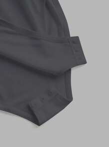 SHEIN EZwear 2 Stücke Set aus Schwarz-Weiß Kurzarm Bodysuit in Große Größen