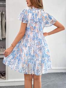 SHEIN Tall Vestido smock con cuello de burlete, mangas de mariposa, volantes en el bajo y estampado floral ditsy - Blanco - Ver 2
