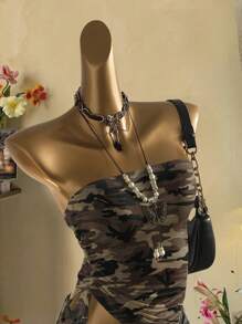 Attitoon Vintage Casual Style Olive Green Camo Allover Print Women's Ruched Tie Front Bandeau Top, Retro Vibe, Vacation Style, Sexy, Cute, Y2K Coconutgirl Boho, Music Festival, Suitable For Summer Girls Trip Back To School