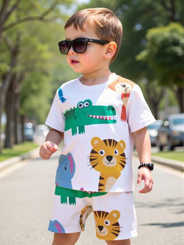 SHEIN Playful Pals 1 Set Infant & Toddler Cartoon Print Outfit, Full Print Tiger, Crocodile And Other Adorable Animal Patterns, Short Sleeve Top And Shorts Set, Lightweight Daily Wear, Suitable For Spring/Summer