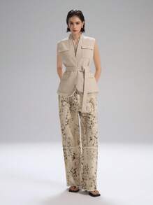 LYSMO 2025 春夏新品女款中性风亚麻质感网眼拼接多层无袖背心，立领、束腰带和双口袋实用设计，融合复古时尚与现代简约风格，是轻松办公室造型或优雅日常穿着的完美之选，是百搭衣橱必备单品 - 杏色 - 查看 6