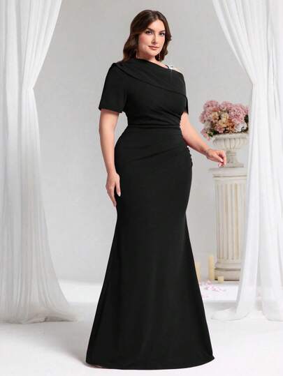 Coutiva Plus Size Asymmetrical Beaded Embellished Formal Evening Gown, Party Dress, For Wedding Guest Black Plus Size Asymmetrical Rhinestone Strap Mermaid Gown Modest One-Shoulder Ruched Evening Dress Easter Brunch Black Modest Plus Size Dress Wedding Guest Black Modest Maxi Elegant Form-Fitting Mermaid Silhouette Spring Break Modest Gala Outfit Spring Wedding Guest Modest Outfit Coachella Festival Modest Glam Look Date Night Modest Formal Dress Smooth Stretch Jersey Fabric Asymmetrical One-Shoulder De