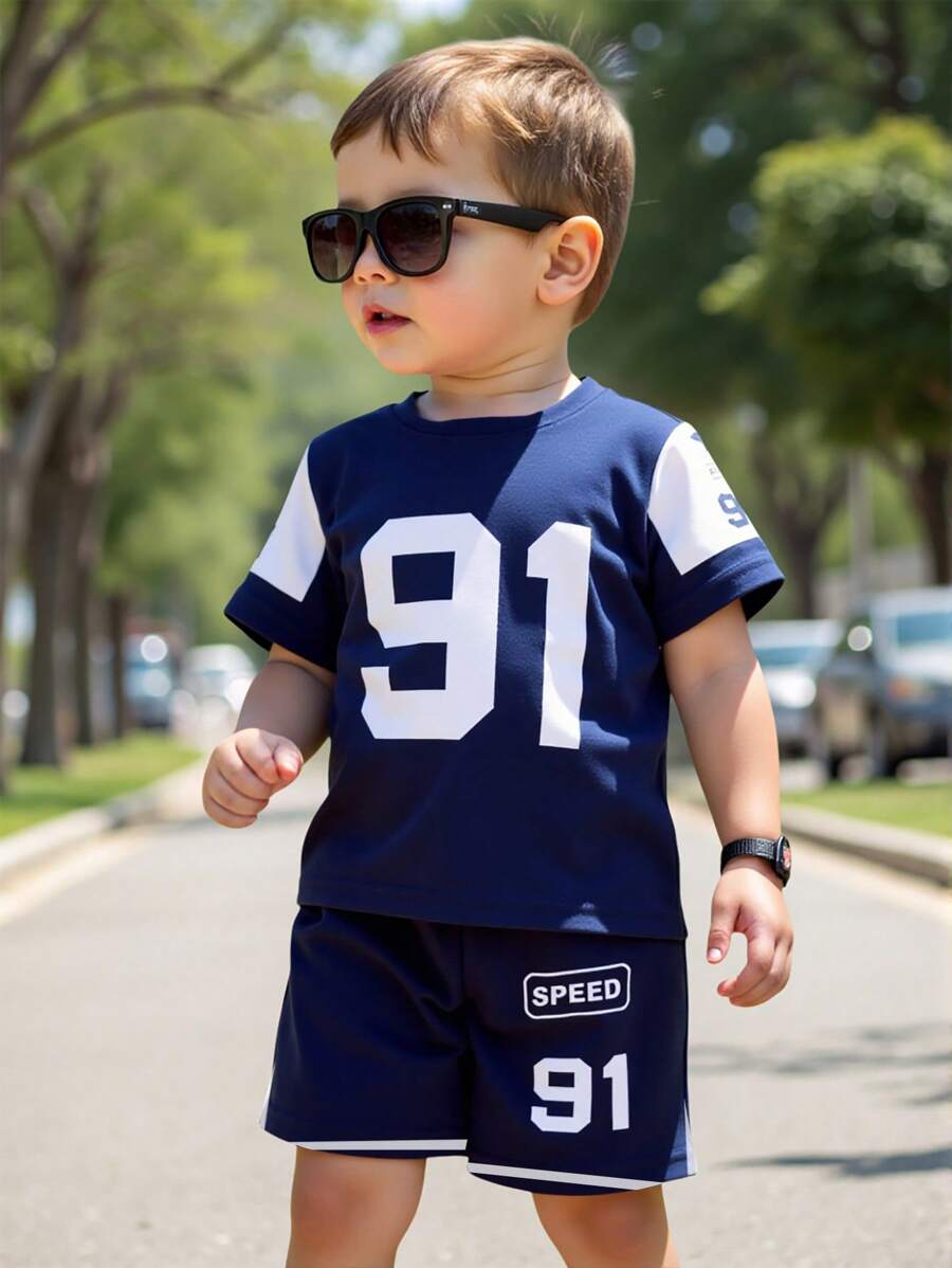 SHEIN 1 set Tenue de style sportif pour jeune garçon, T-shirt avec grand imprimé numéro "91", short avec étoiles et texte "SPEED", ensemble short à manches courtes, léger pour les activités quotidiennes, convient pour le printemps/été - Multicolore - Voir 1