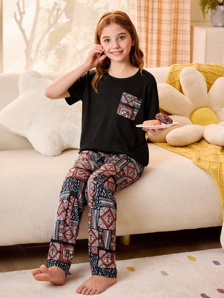 SHEIN 青少年女孩针织复古印花休闲圆领短袖长裤睡衣套装 - 彩色 - 查看 1