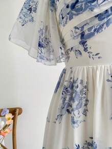 Soleia Women's Plus Size Blue Floral Print Chiffon Sweetheart Neck Short Sleeve Maxi Dress, Summer Vacation Bohemian Boho  Romantic Floral  Vacation Floral - Blue and White - View 3