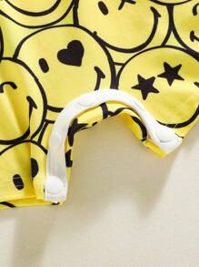 SmileyWorld® | SHEIN Baby Boy Cartoon Smiling Face Pattern Yellow Cute Playful Hooded Romper Set