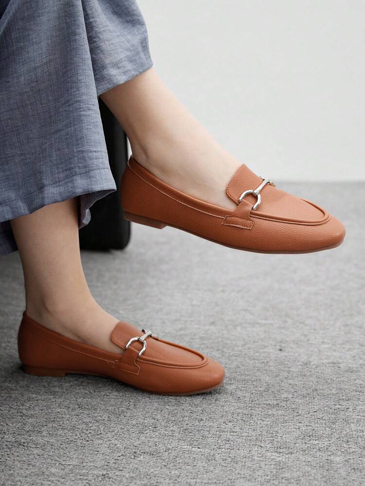 CUCCOO BIZCHIC Women's Fashionable Flat Mule Shoes With Metal Decor