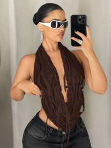 SHEIN ICON 1 件女式修身做旧挂脖金属链装饰露背背心