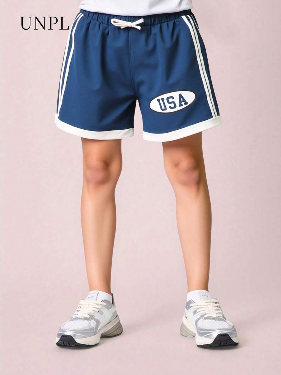 SHEIN 新品上市 男童休闲舒适标语印花拼接短裤,夏季 - 寶藍色 - 查看 1