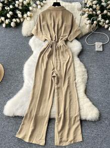 Damen Minimalistischer einfarbiger Jumpsuit mit Halemkragen und hoher Taille, Kurzarm - Khaki - Übersicht 2