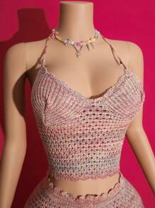 Slaydiva 2025新款休闲度假波西米亚少女风沙滩度假吊带露背波浪桃领短款毛衣背心+修身短裤彩色粉色钩编羊毛套装女两件套 - 粉色 - 查看 5