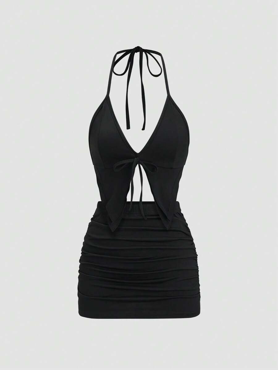 EgrlEra Bộ đồ áo crop top cổ yếm màu trơn có dây buộc phía trước và viền xẻ và váy Y2K - màu đen - Xem 1