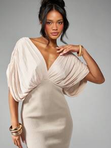 MISSGUIDED 深V领罗纹针织长款连衣裙，配垂褶蝙蝠袖，适合派对、婚礼宾客、秋冬正式晚宴穿着 - 杏色 - 查看 3