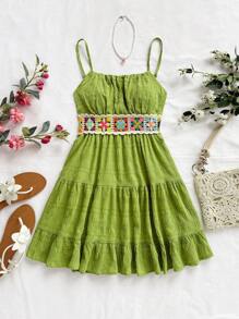 Soleia 夏季度假女士纯色休闲杏色70年代服装复古夏季钩针拼布褶皱荷叶边收腰A字连衣裙 - 青檸色 - 查看 5