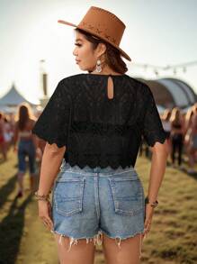 SHEIN VCAY Plus Size Women Vacation Island Music Festival Romantic White Mesh Embroidered Round Neck Short Sleeve Cropped Top - Black - View 2