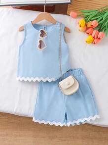 Conjunto de 2 piezas de niña (talla pequeña) con top sin mangas con textura y ribete contrastante, y pantalones cortos informales