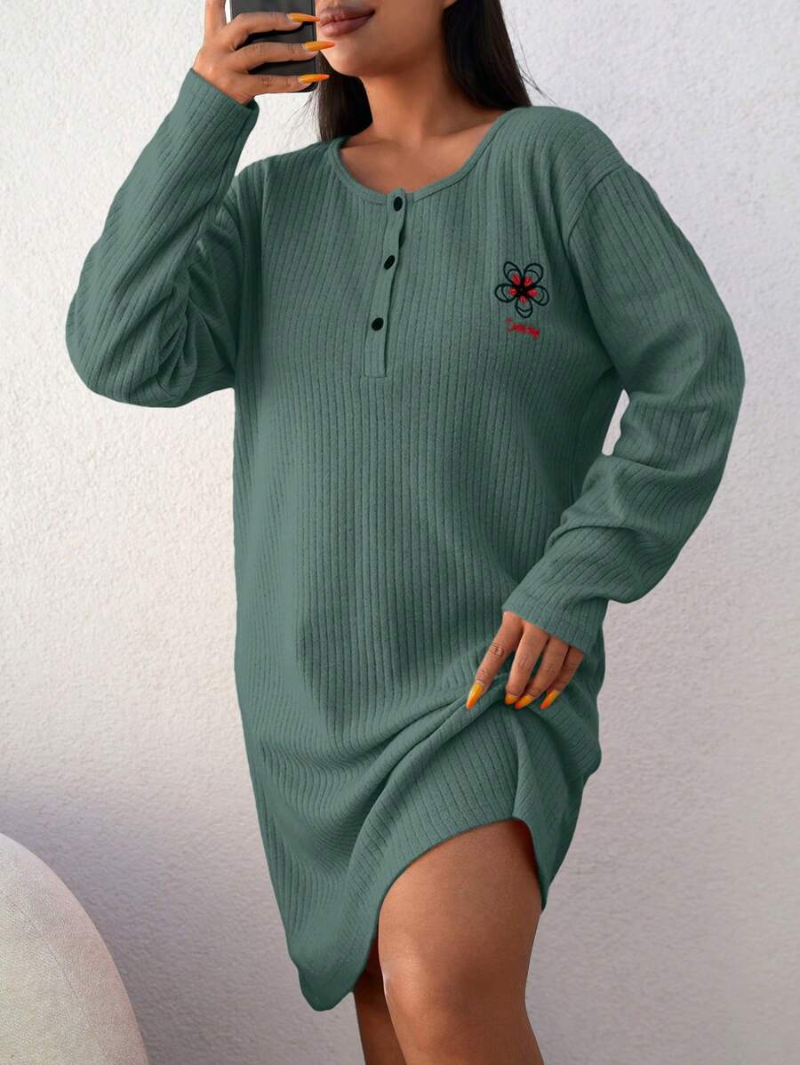 SHEIN Cottnline 100%Cotton Plus Letter Embroidery Half Button Nightdress - Mint Green - View 1