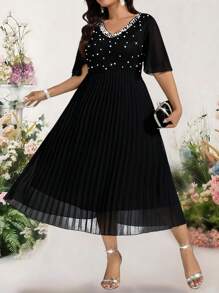 Bellastra Damen Große Größen Spitzen-Patchworkkleid mit Kunstperlen-Verzierung und Raffung