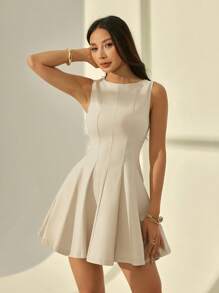 SHEIN PETITE Abito mini elegante e casual da donna, color tinta unita, con vita stretta e senza maniche, adatto per l'abbigliamento primaverile ed estivo