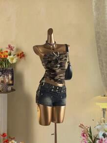 Attitoon Vintage Casual Style Olive Green Camo Allover Print Women's Ruched Tie Front Bandeau Top, Retro Vibe, Vacation Style, Sexy, Cute, Y2K Coconutgirl Boho, Music Festival, Suitable For Summer Girls Trip Back To School
