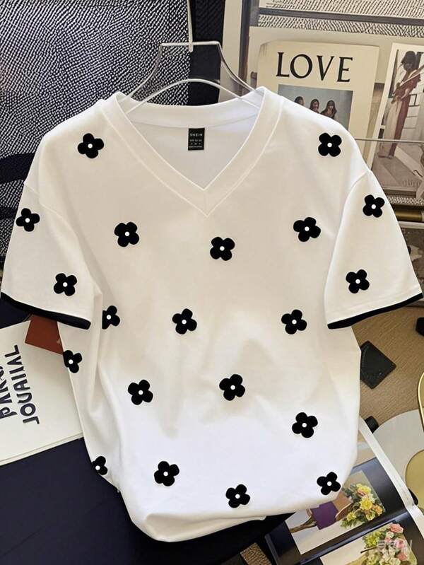 EMERY ROSE Women's Floral Digital Print V-Neck Splice Contrast Color Casual T-Shirt, Random Printed
