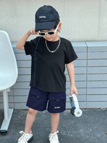 2 件套年轻男孩休闲百搭圆领 T 恤和霓虹绿色工装短裤，适合春夏季、日常穿着、运动、外出、学校、派对、节日、摄影 - 藏蓝色 - 查看 6