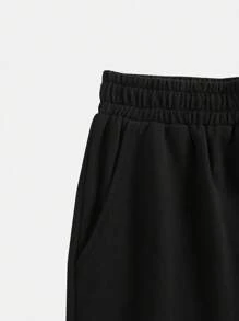 Manfinity Homme Conjunto de camiseta casual de manga corta con cuello redondo estampado con letras de astronauta y shorts para hombre para el verano