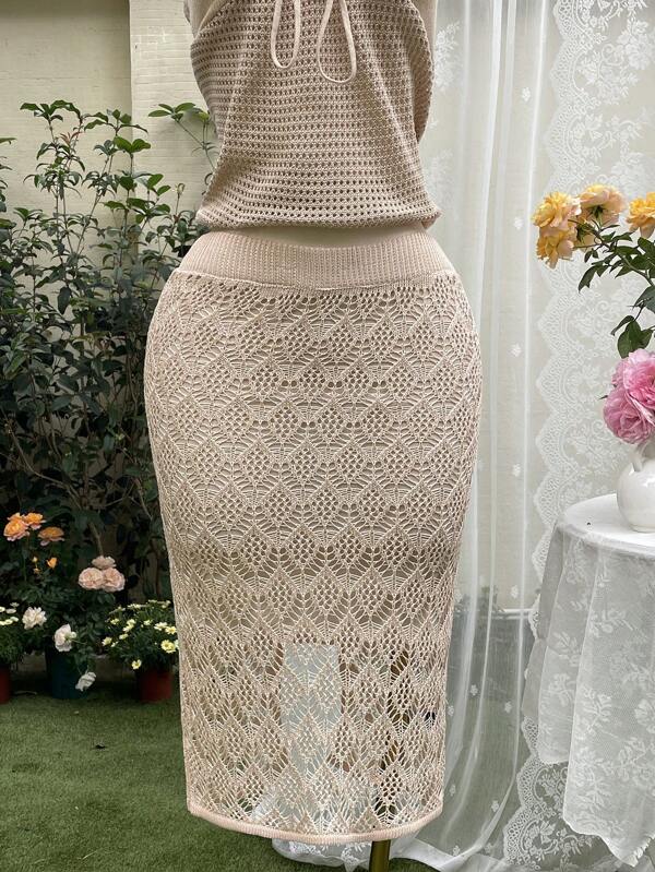 SHEIN EZwear Große Größen romantischer Urlaubsstil Hohlsaum Jacquard-Strick figurbetonter Rockmit Schlitz, Frühling/Sommer