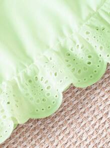 SHEIN 2pcs/Set Tween GirlsSweet Ruffle Trim Off Shoulder Blouse And Pearls Decor Denim Pants, Suitable For Summer Casual Outfit - Green - View 4