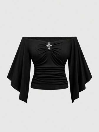 J-Fashion T-shirt pour femmes avec décoration de croix en métal et manches évasées aux épaules dénudées