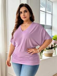 SHEIN Privé 女士加大码优雅通勤 V 领宽松短袖 T 恤，修身纯色休闲度假