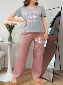 SHEIN Set de 2 piezas de pijama de mujer con top de cuello redondo de manga corta con estampado de letras y pantalón largo, de estilo casual