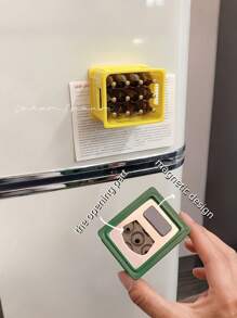 1pc Beer Crate-Shaped Refrigerator Magnet, Soda Bottle Opener, Can Be Beer Bottle Opener , Creative Beer Basket Design, Can Be Used In Home Bars, Parties, Refrigerator Cartoon Stickers,Wedding Season Supplies,Home Decor