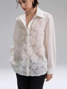 LYSMO Camisa de mujer con diseño de recortes transparentes y apliques de flores 3D, llegada nueva primavera-verano 2025. Perfecta para un look glamuroso, estilo casual de vacaciones, elegancia francesa y vibras bohemias chic - Blanco - Ver 3
