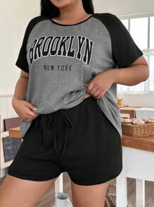 SHEIN Conjunto de pijama de talla grande con estampado de letras en color contrastante, conjunto - Multicolor - Ver 2