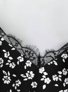 SHEIN VCAY 花卉印花加大码女式撞色蕾丝吊带背心，适合度假 - 黑色 - 查看 5