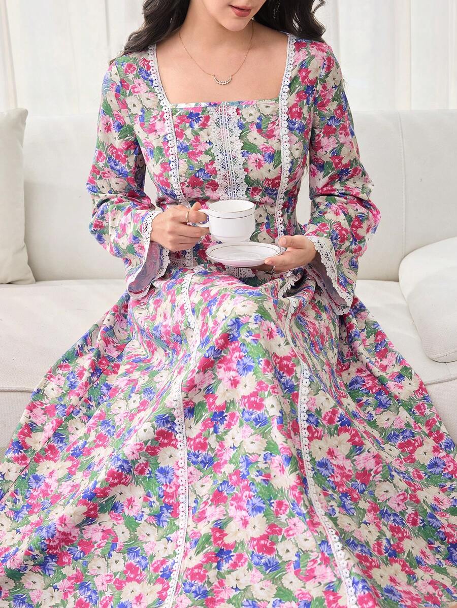 Al Najma 女士惊艳印花方领系腰阿拉伯连衣裙，端庄大方 - 彩色 - 查看 1