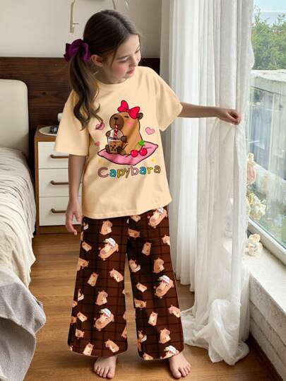 SHEIN Leap Crew 女童可爱水豚和卡通心形蝴蝶结印花休闲简约短袖 T 恤和裤子家居服，适合夏季