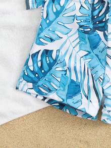 Young Boy2pcs Swimwear Set With Printed Top And Random Print Shorts, Charcoal Blue Color
