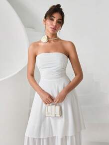 CLARA VERO Vestido largo blanco con detalles de volantes de tela arrugada