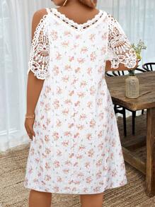 SHEIN Clasi Plus Size Floral Printed Contrast Lace Open Shoulder Straight Dress - Multicolor - View 2