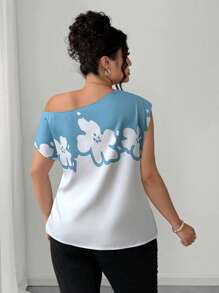 Elenzga Plus Size Women Floral Print Keyhole Shoulder Blouse For Summer - Blue and White - View 2